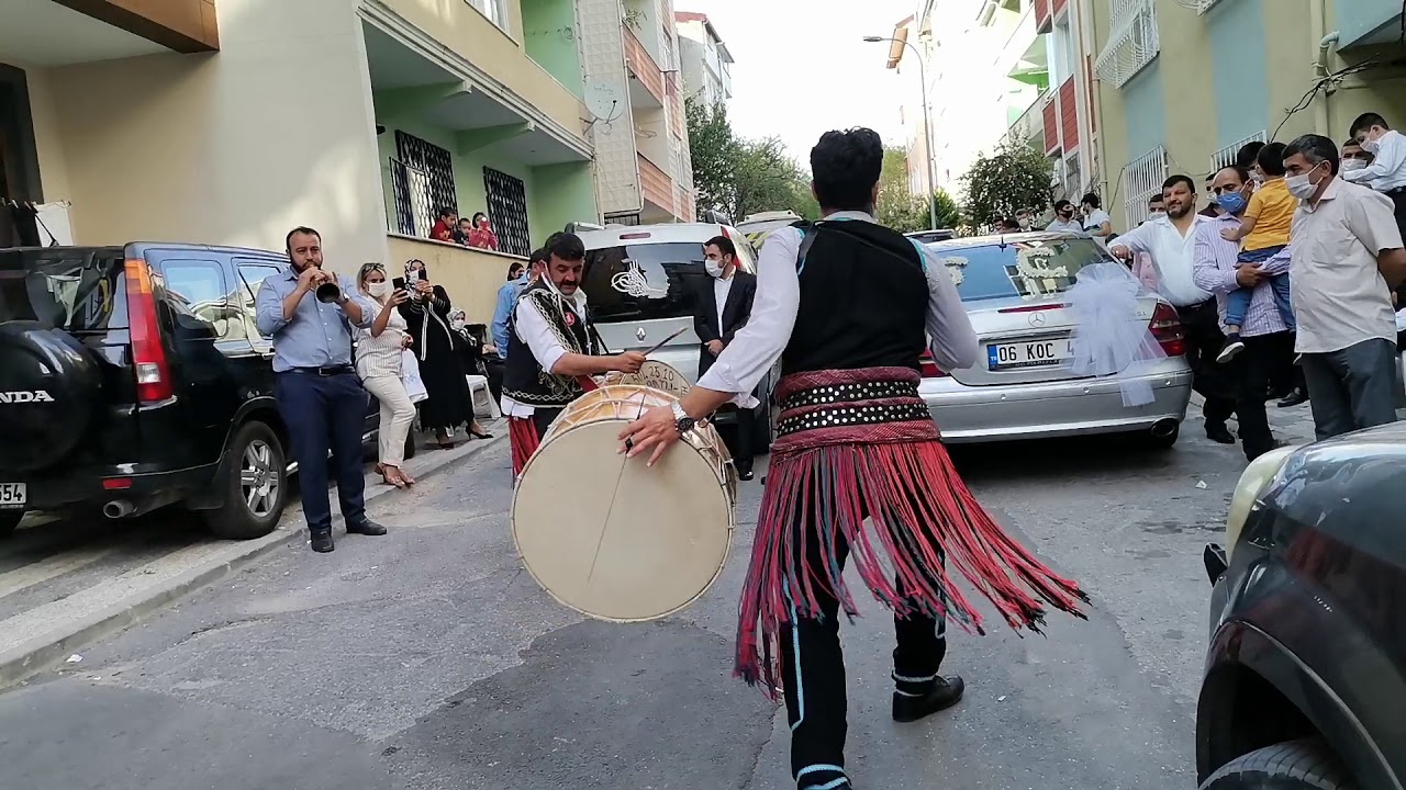 Görkemli Girişler İçin Davul Zurna Eşliğinde Karşılama